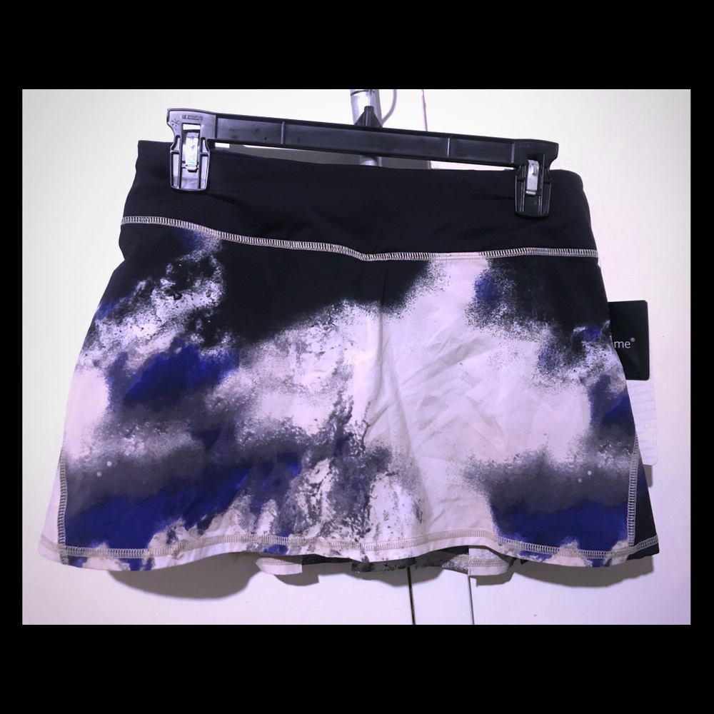 Lululemon black blue pacesetter skirt size 4